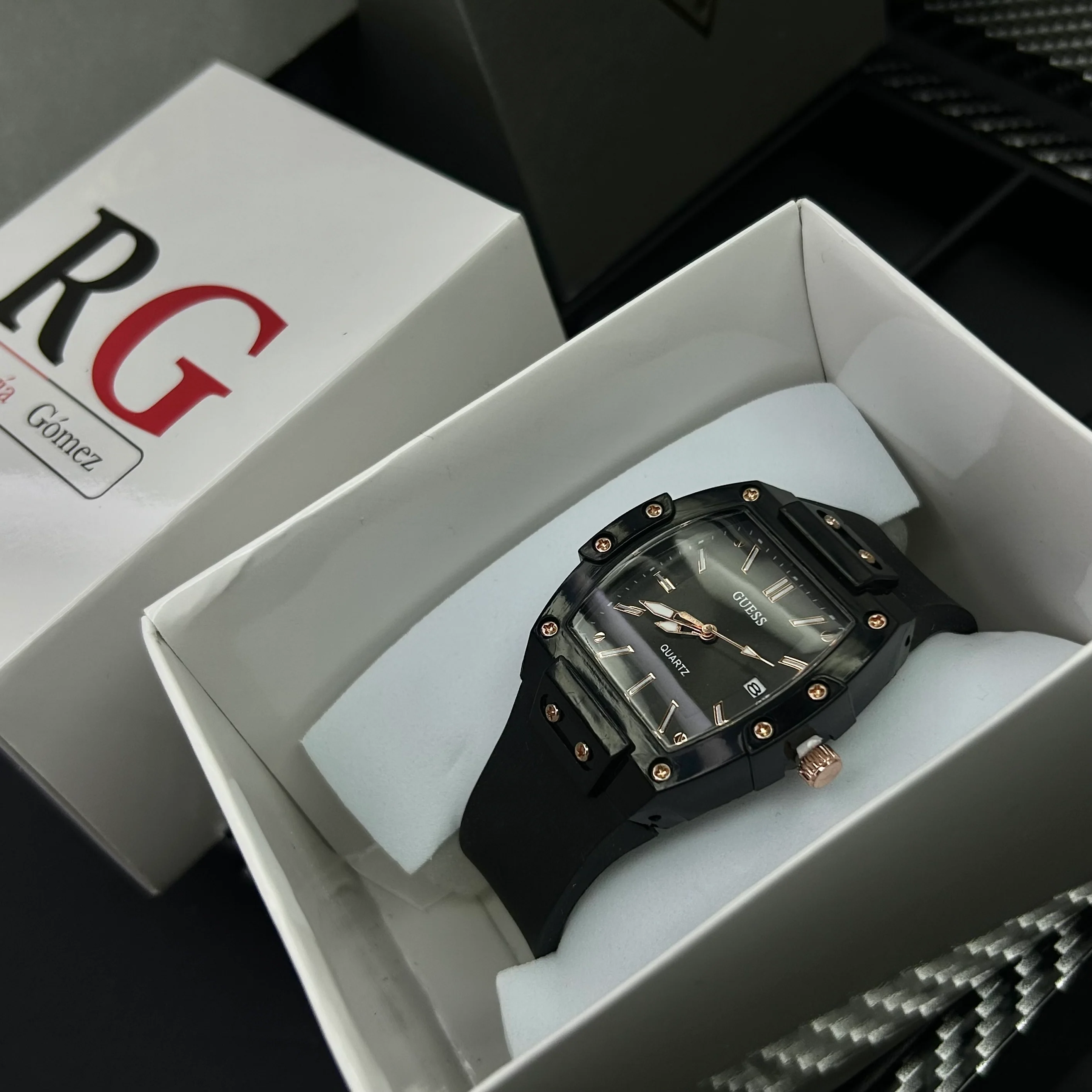 GUESS UNISEX TRASNPARENTE REF-NOR - Image 11